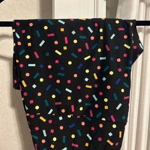 LulaRoe leggings, black background with multi colored confetti TC2, worn once